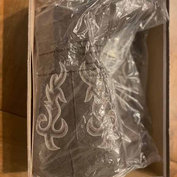 Canyon Trails Women's Classic Pointed Toe Embroidered Western Rodeo Cowboy Boots - Picture 6 of 8